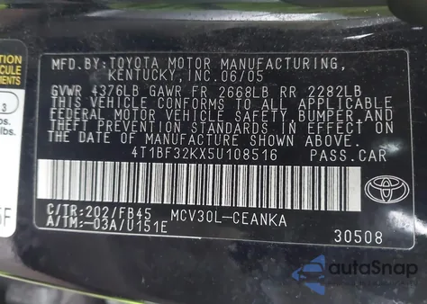 2005 Toyota Camry Le V6 z USA, uszkodzony, nr VIN 4T1BF32KX5U108516